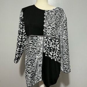 Liligal Womens black and white Top size XL